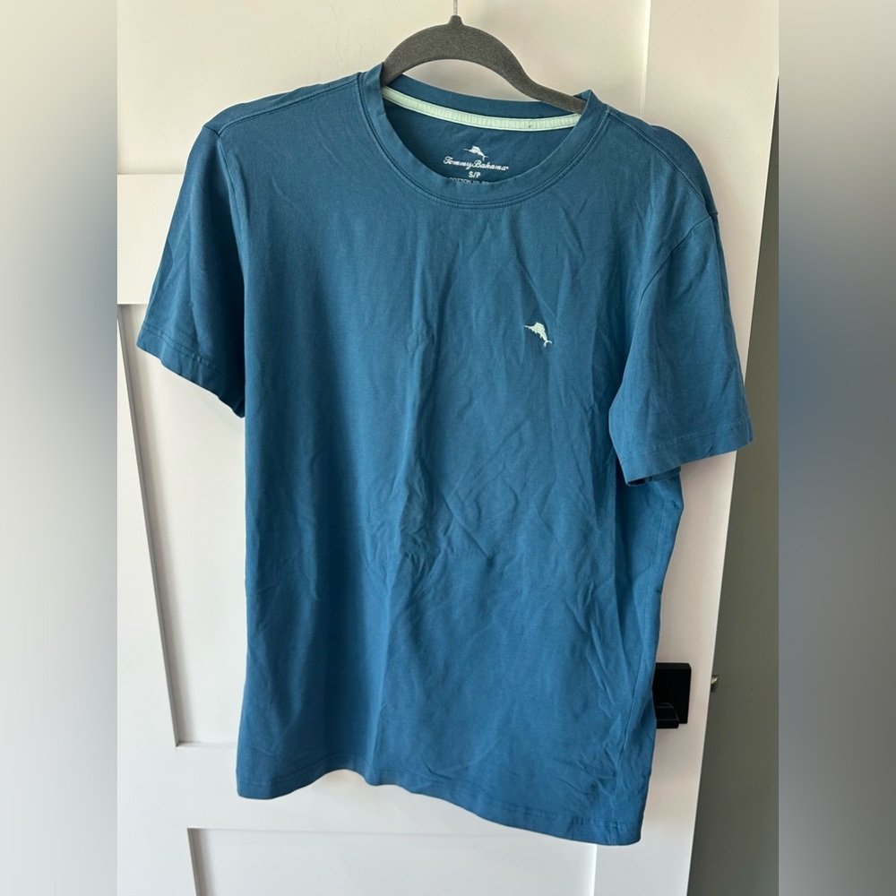 Tommy Bahama T-shirt Slate Blue Short Sleeve Mens Size Small Beach Fishing Tee